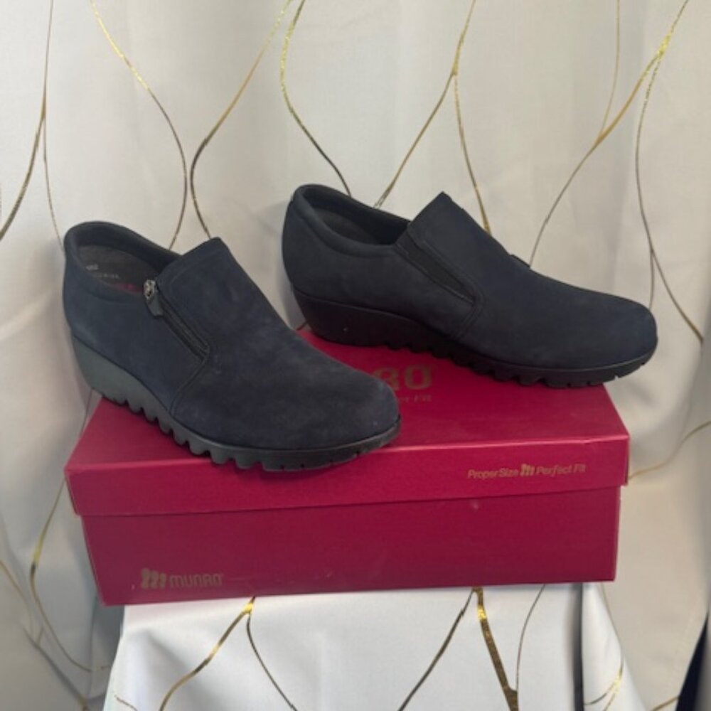 Munro Napoli Nubuck Suede Shoes – Denim Blue – Size 10M